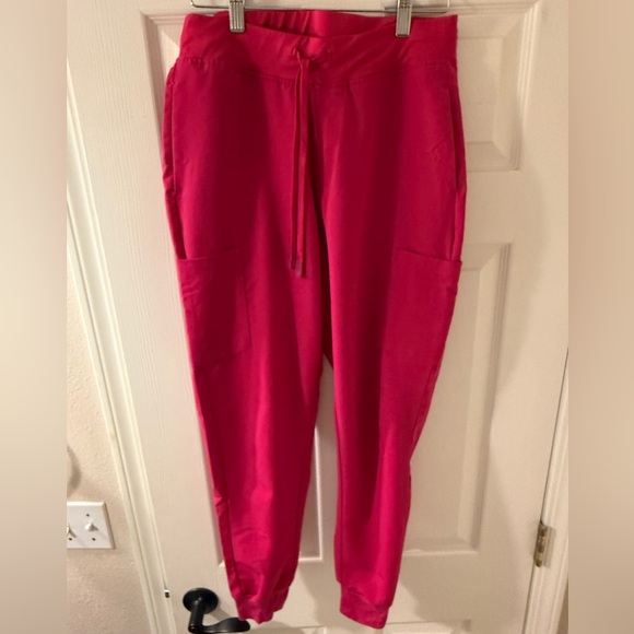 Mandala Raspberry Pink Scrub Set 💗 - Picture 1 of 5